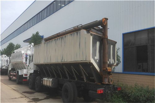 平定縣散裝飼料車價(jià)格解析與湖北隨州廠家直銷優(yōu)勢(shì)